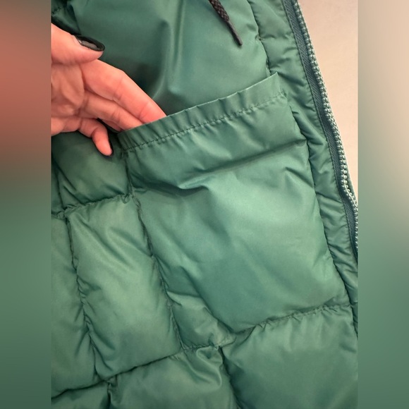 VINTAGE! L.L. Bean Goose Down Parka with Fur Hood- see measurements - Picture 13 of 16